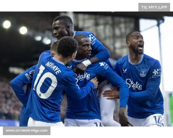 伯恩茅斯2-1逆转十人埃弗顿，19岁小将拉扬将功补过头球扳平